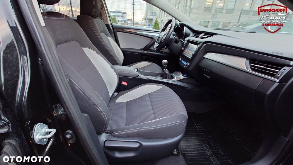 Toyota Avensis - 23