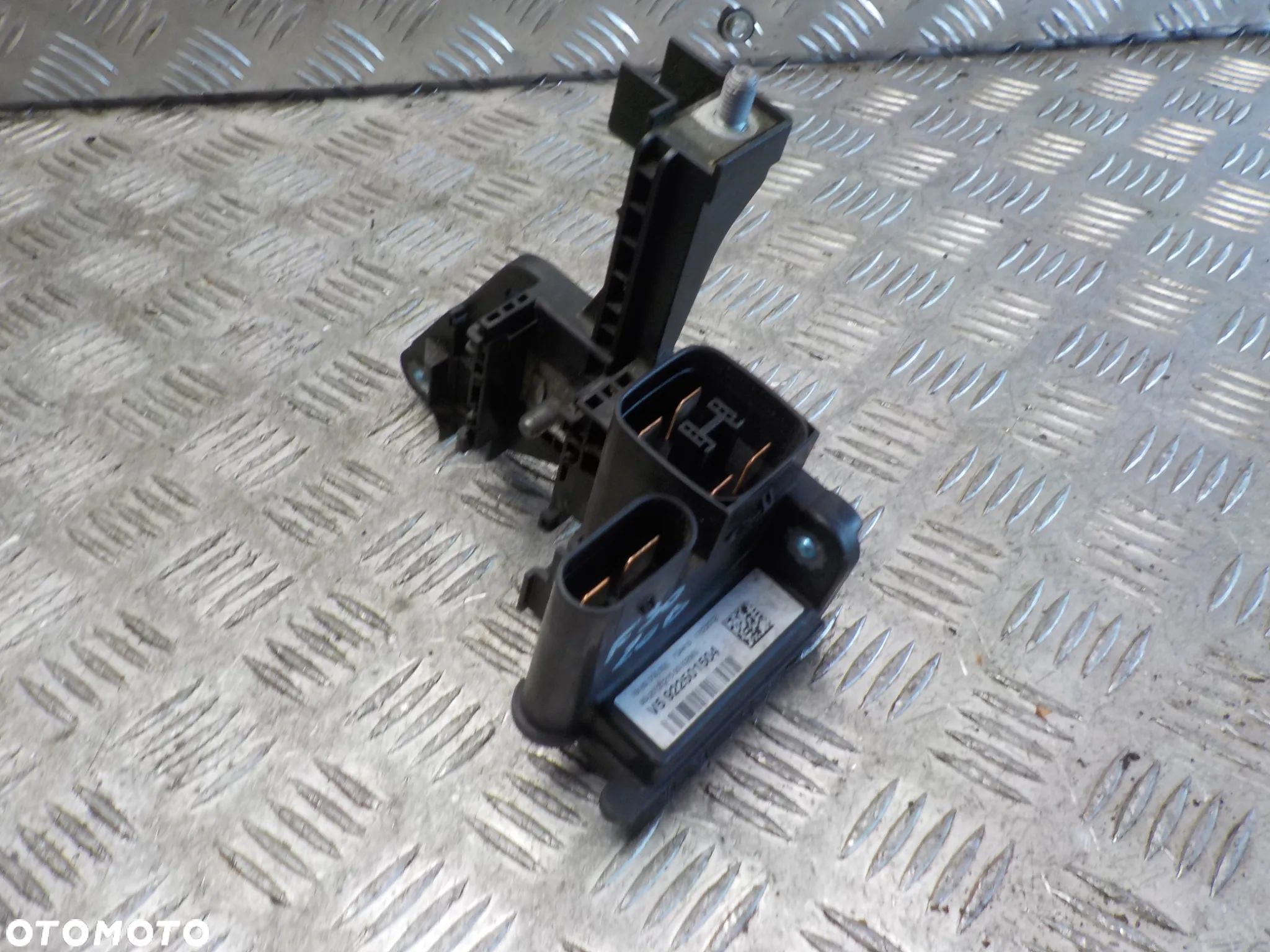 BMW F30 F20 ROZDZIELACZ STEROWNIK PRĄDU 922501504 - 1