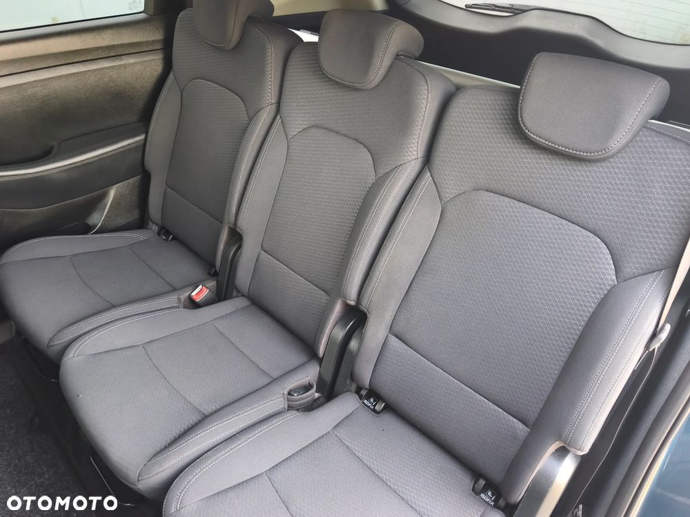 Kia Carens 1.6 GDI M EU6 - 37