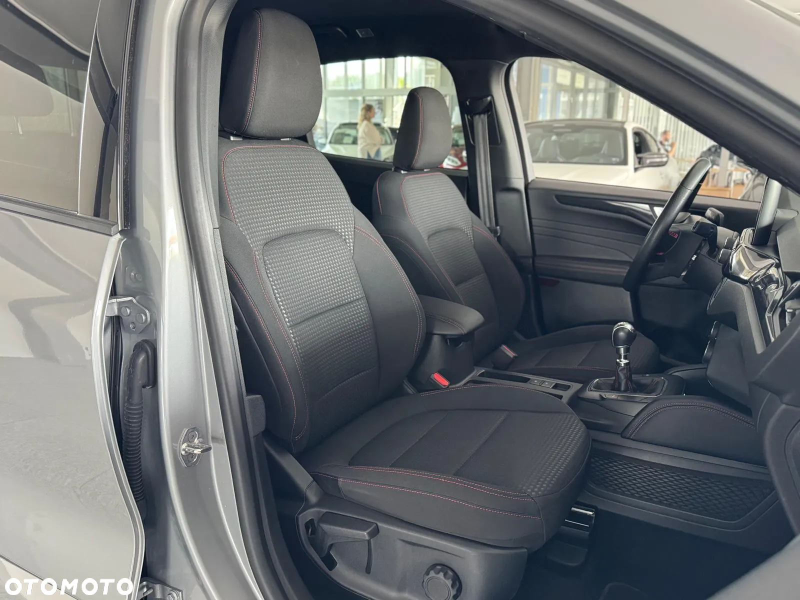 Ford Kuga - 37