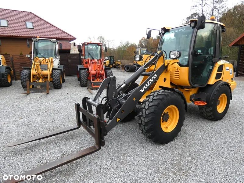 Volvo L20F Z Niemiec / Tylko 2.300mtg / Stan Idealny / - 3