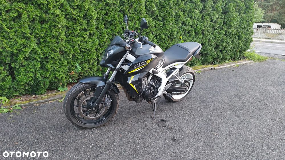 Honda CB - 1