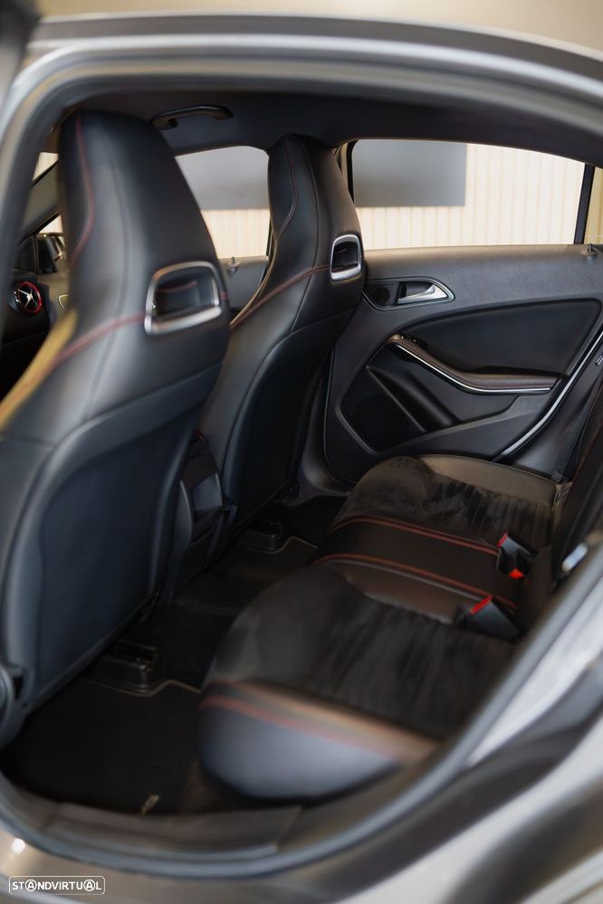 Mercedes-Benz A 180 CDI AMG Line - 24