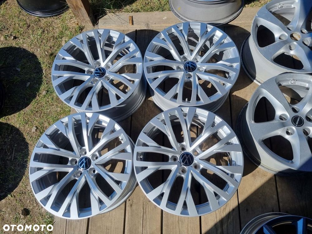 VW TOUAREQ III 760,AUDI Q7,A5,A4 ALLROAD alufelgi 8X18ET25 5X112,super stan - 1