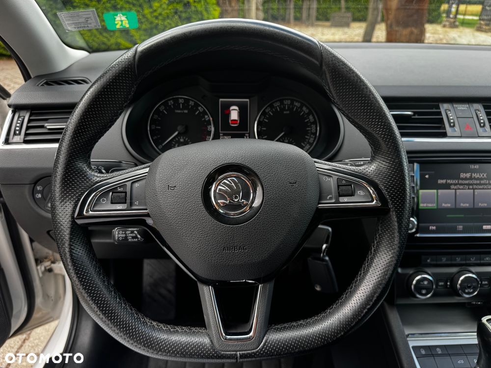 Skoda Octavia 2.0 TDI DSG Style - 20