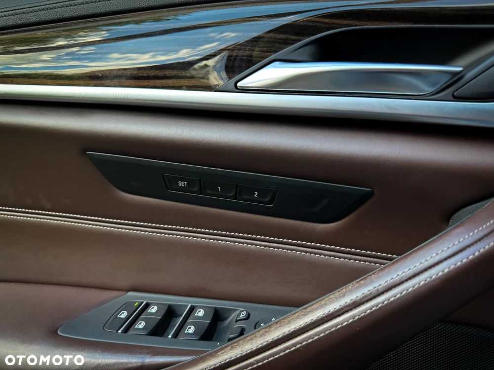 BMW Seria 5 520d Luxury Line - 16