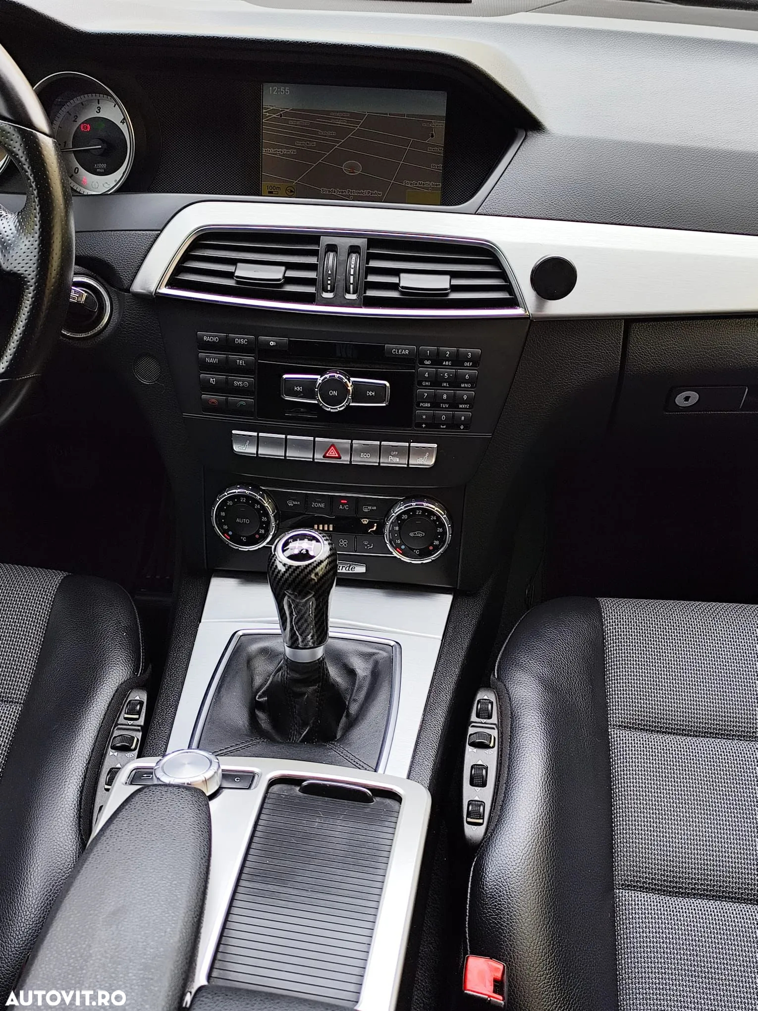 Mercedes-Benz C - 12