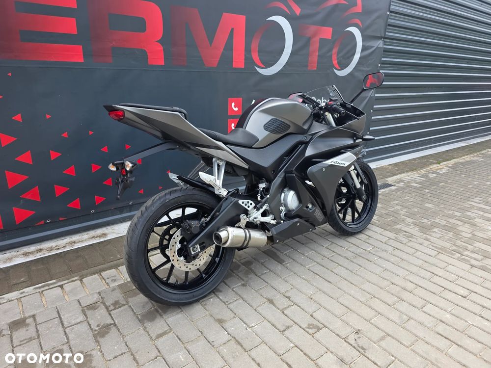 Yamaha YZF - 3