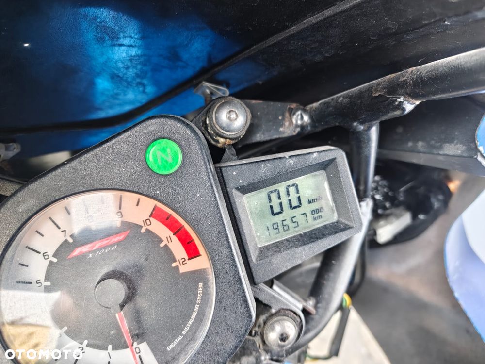 Yamaha TZR - 4