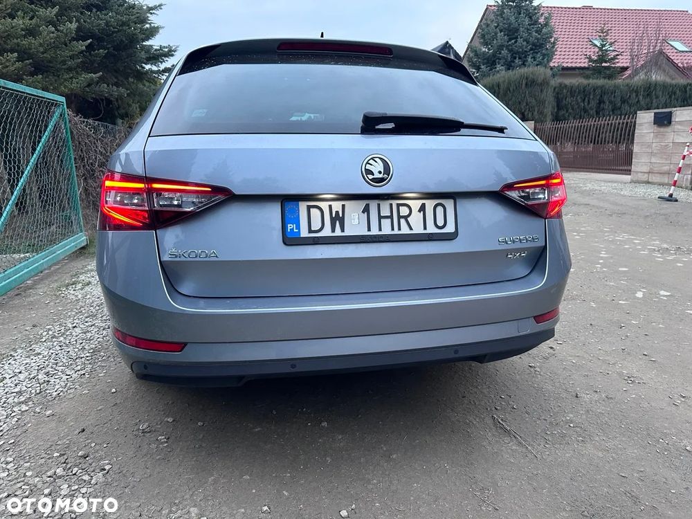 Skoda Superb 2.0 TDI 4x4 Style DSG - 2