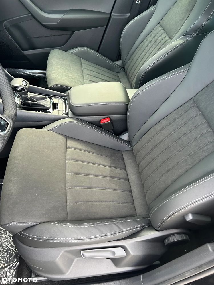 Skoda Karoq 1.5 TSI ACT Sportline DSG - 14