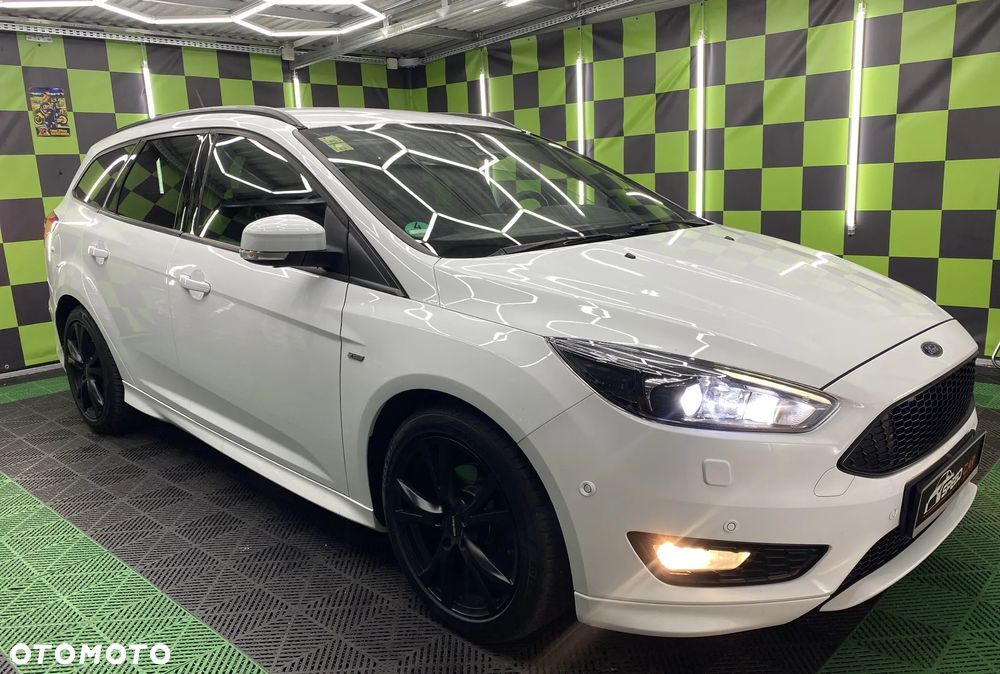 Ford Focus 1.0 EcoBoost ST-Line Black ASS - 3