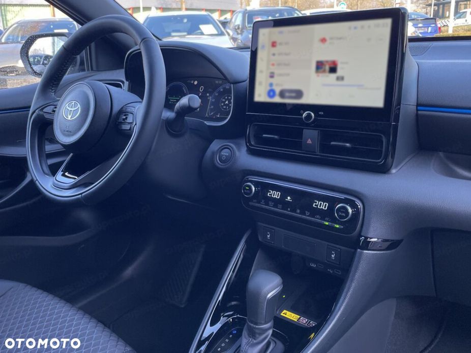 Toyota Yaris - 16