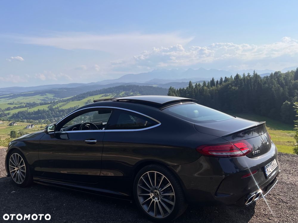 Mercedes-Benz Klasa C 300 Coupe 9G-TRONIC AMG Line - 13