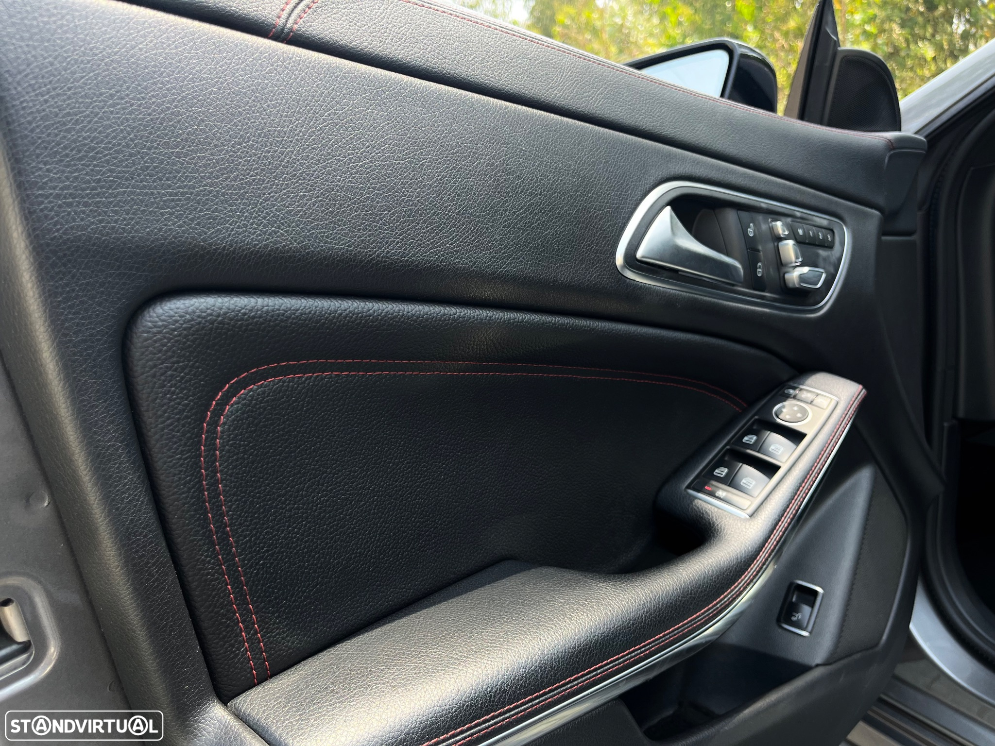 Mercedes-Benz CLA 220 d Shooting Brake AMG Line Aut. - 32