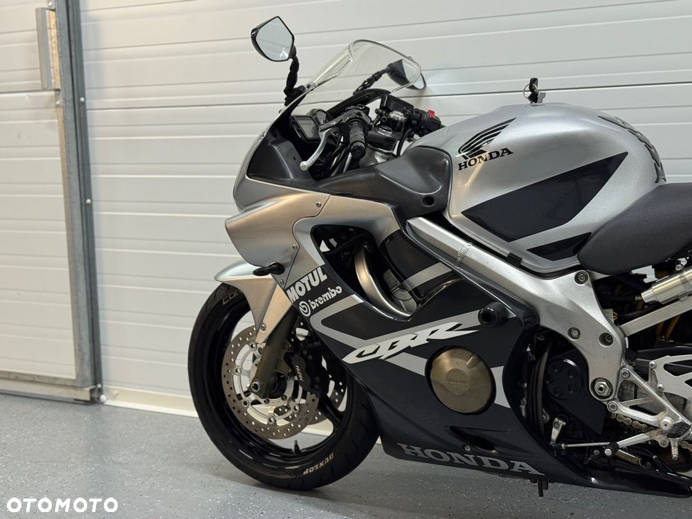 Honda CBR - 13