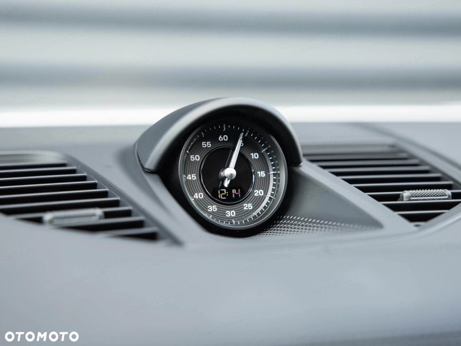 Porsche Panamera 4 - 11