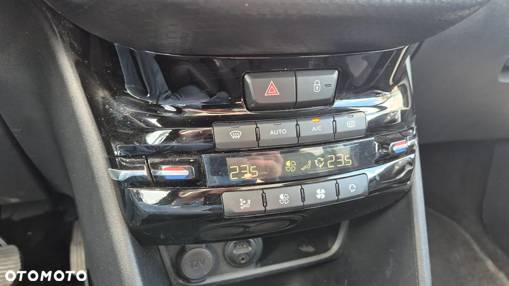 Peugeot 2008 PureTech 110 GPF Stop&Start EAT6 Allure - 18