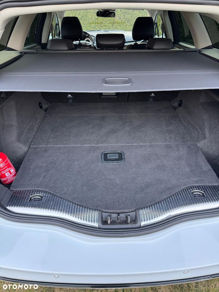 Ford Mondeo 2.0 TDCi Titanium PowerShift - 8