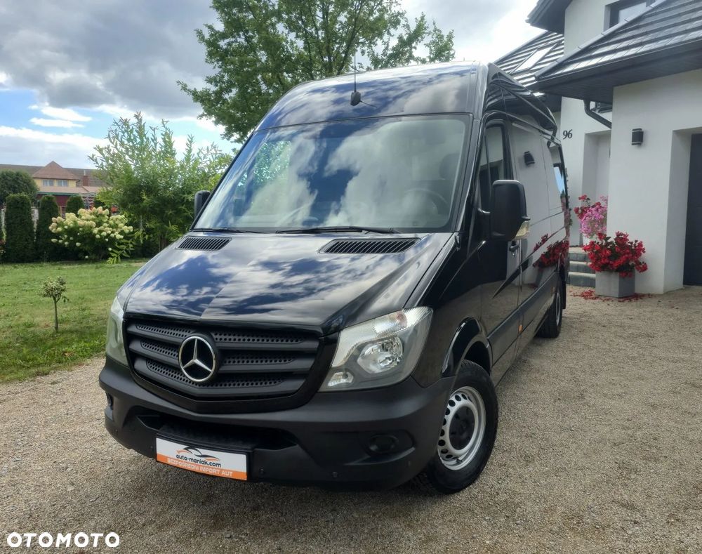 Mercedes-Benz Sprinter - 2