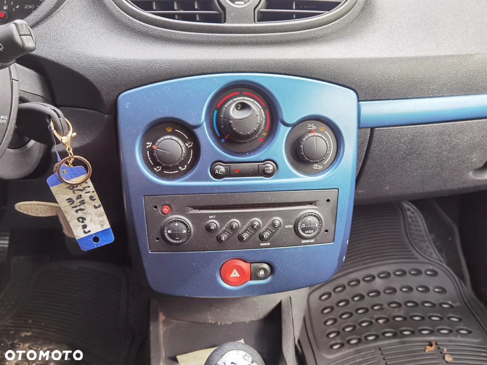 Renault Clio 1.2 16V 75 Expression - 14