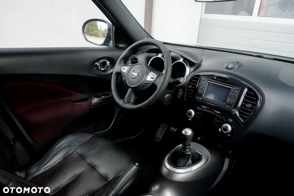 Nissan Juke 1.6 T Tekna - 33