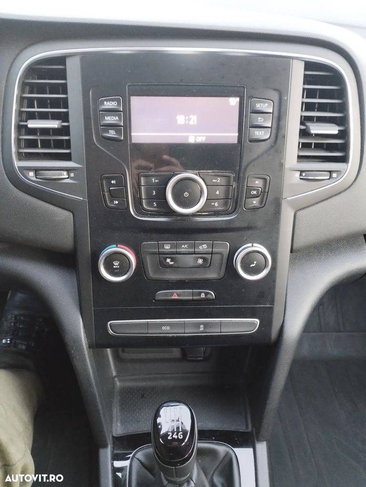 Renault Megane TCe 140 GPF Zen - 15