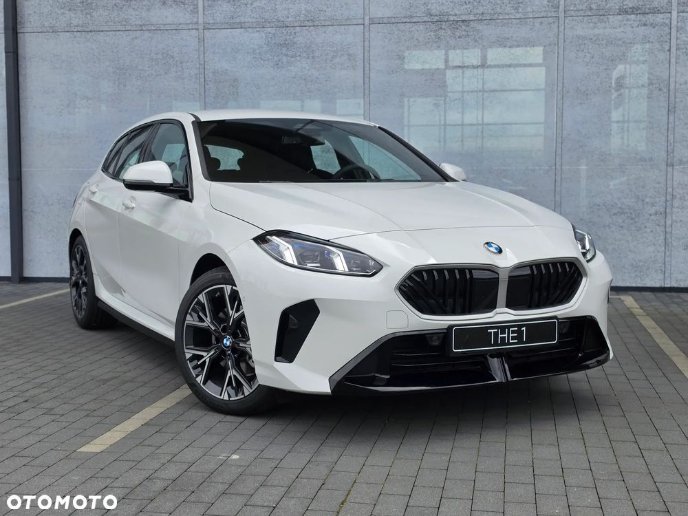 BMW Seria 1 120 mHEV - 10