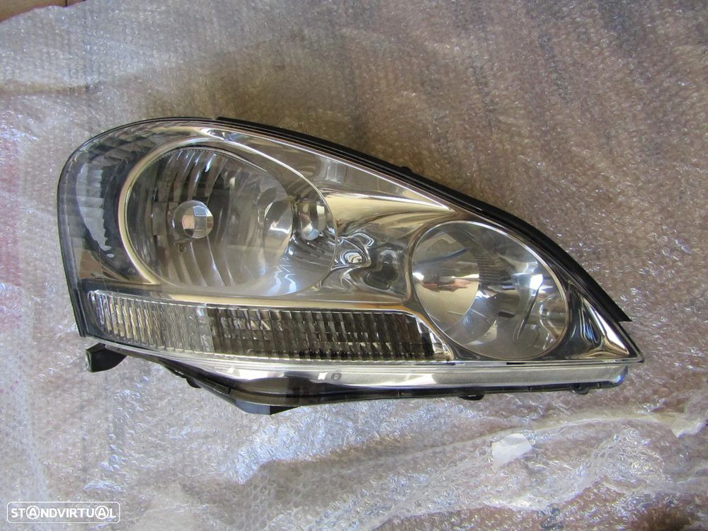 Farol direito Toyota Corolla Verso ano 2005 original , ver detalhes - 1