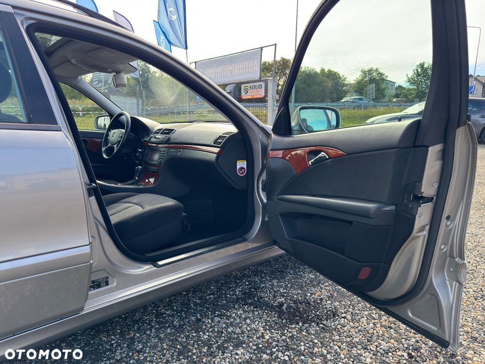 Mercedes-Benz Klasa E 220 CDI Automatik Classic BusinessEDITION - 25