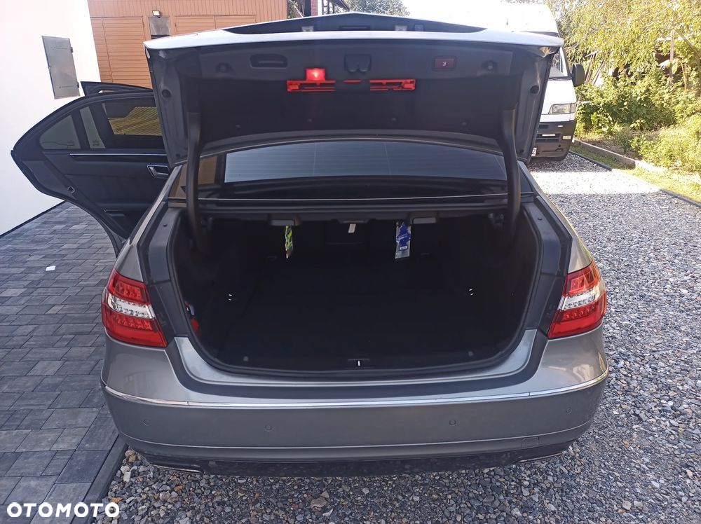 Mercedes-Benz Klasa E 350 CDI 4-Matic BlueEff - 6