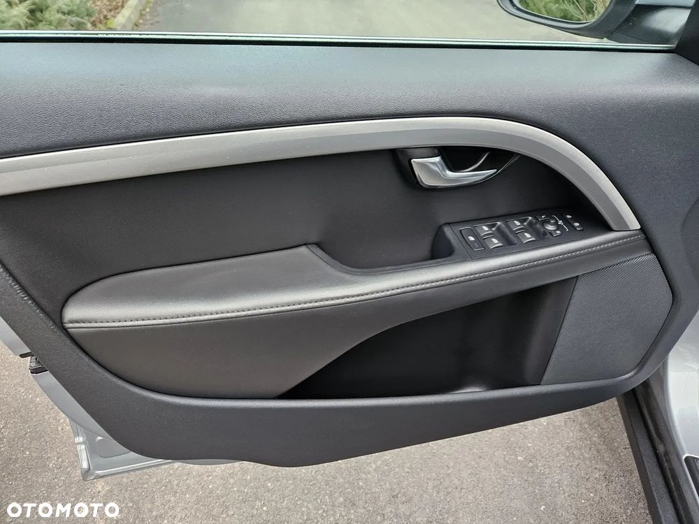 Volvo XC 70 D4 Geartronic Summum - 12