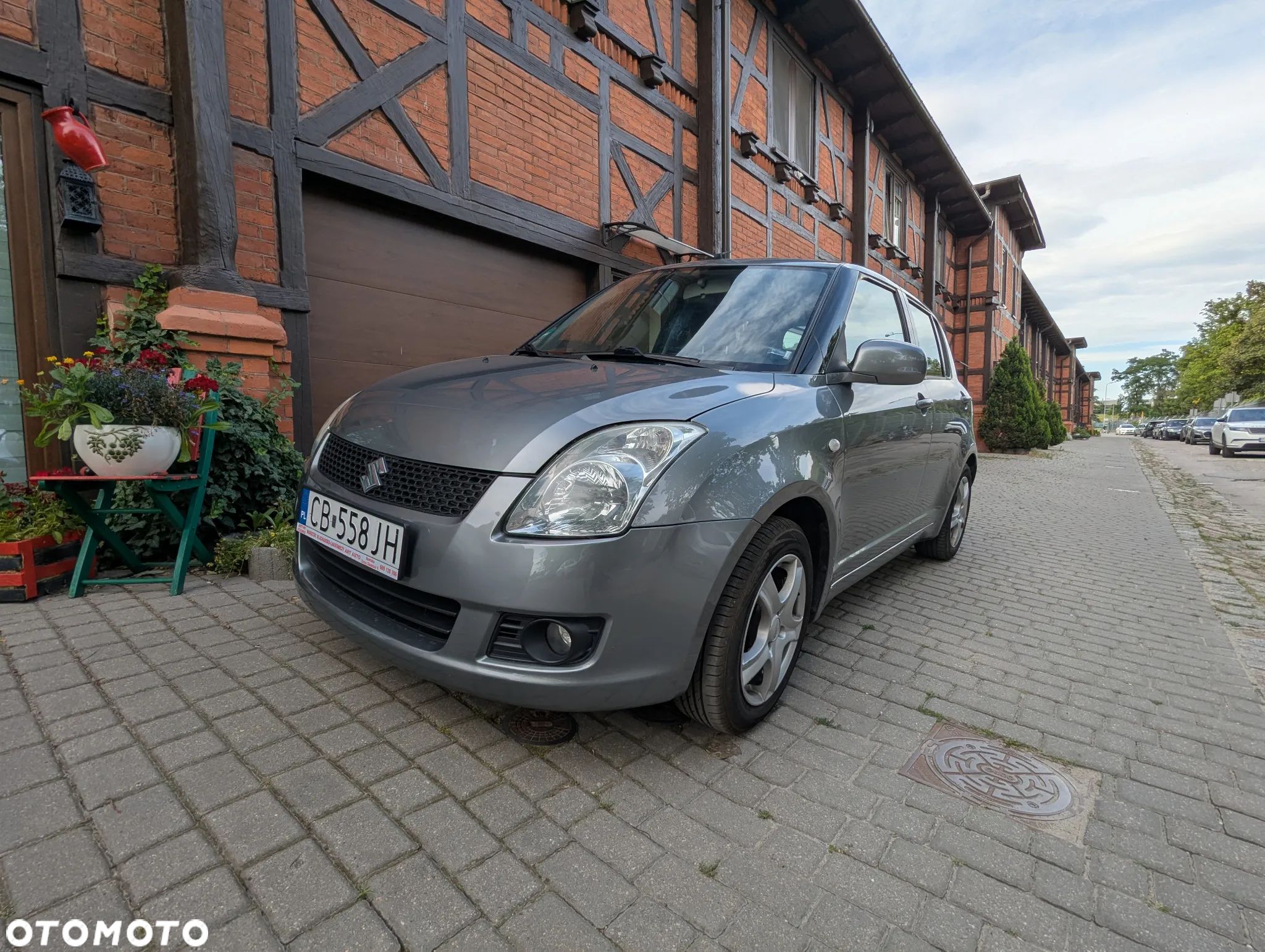 Suzuki Swift - 1