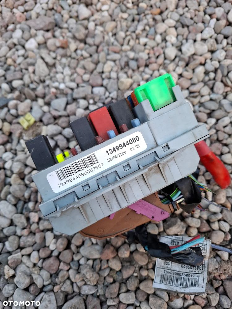 SKRZYNKA BEZPIECZNIKÓW FIAT DUCATO III JUMPER BOXER 1349944080 (3SZT) - 2