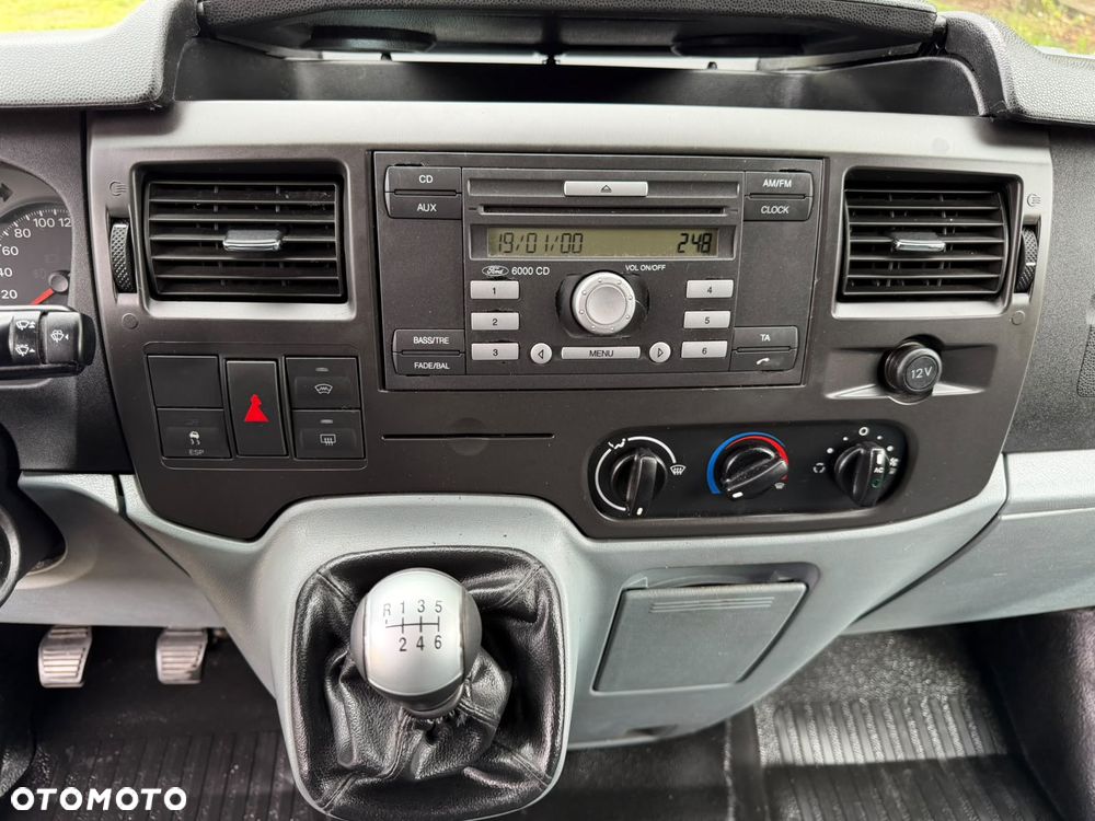 Ford Transit - 25