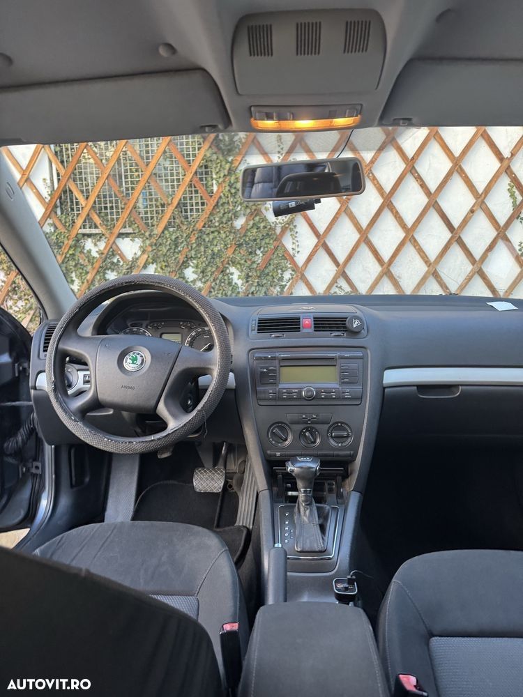 Skoda Octavia 1.9TDI Ambiente Aut - 4