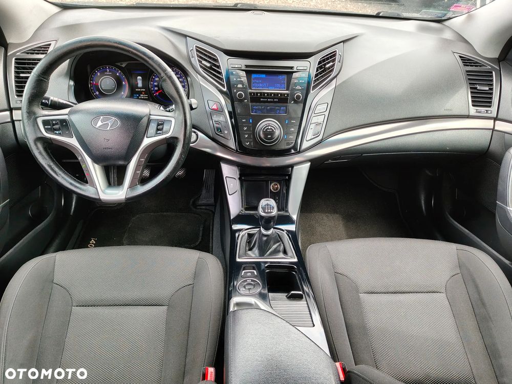 Hyundai i40 1.7 CRDi Comfort + - 24