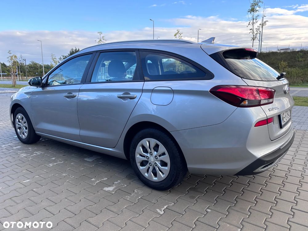 Hyundai i30 1.5 DPI Modern - 10