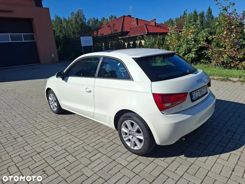 Audi A1 1.6 TDI Attraction - 9