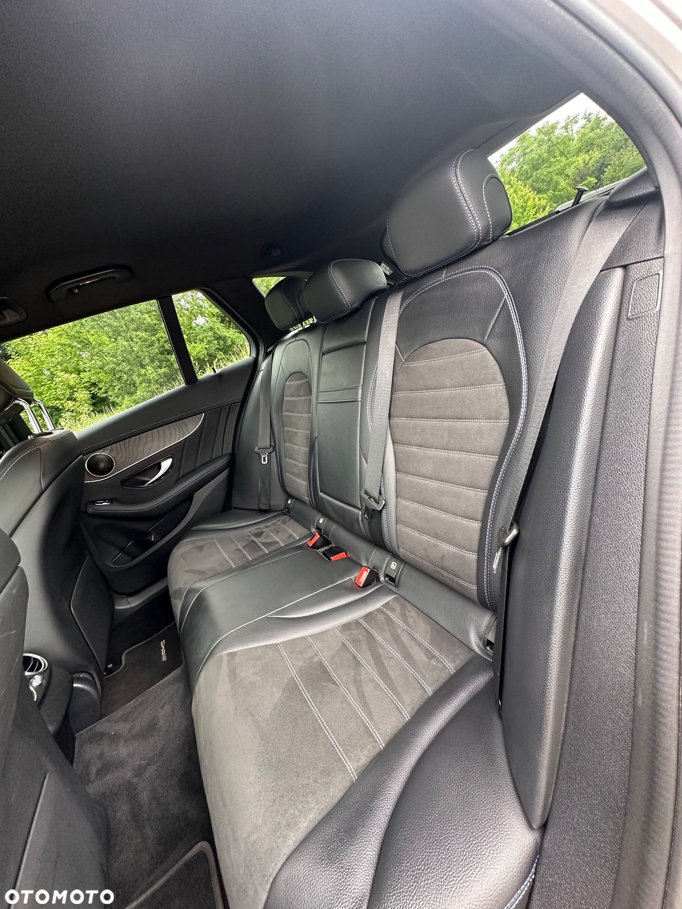 Mercedes-Benz Klasa C 220 d T 9G-TRONIC Night Edition - 21