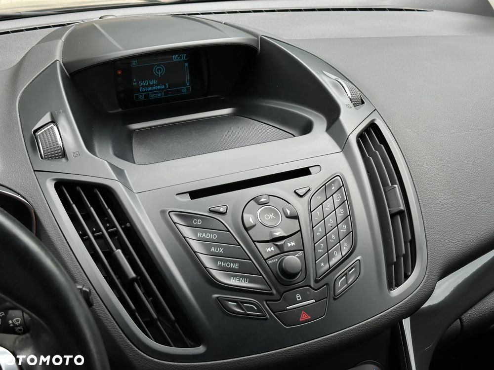 Ford Kuga 1.6 EcoBoost 2x4 Titanium - 12