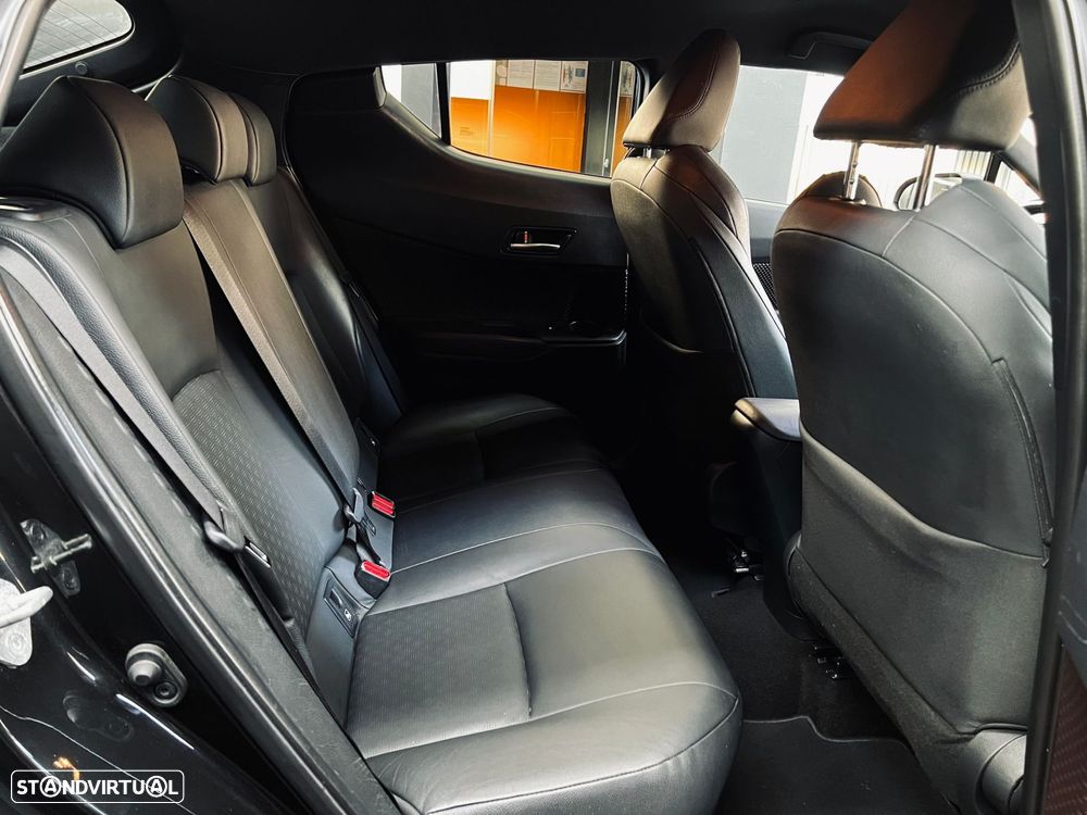 Toyota C-HR 1.8 HSD Exclusive+P.Luxury - 24