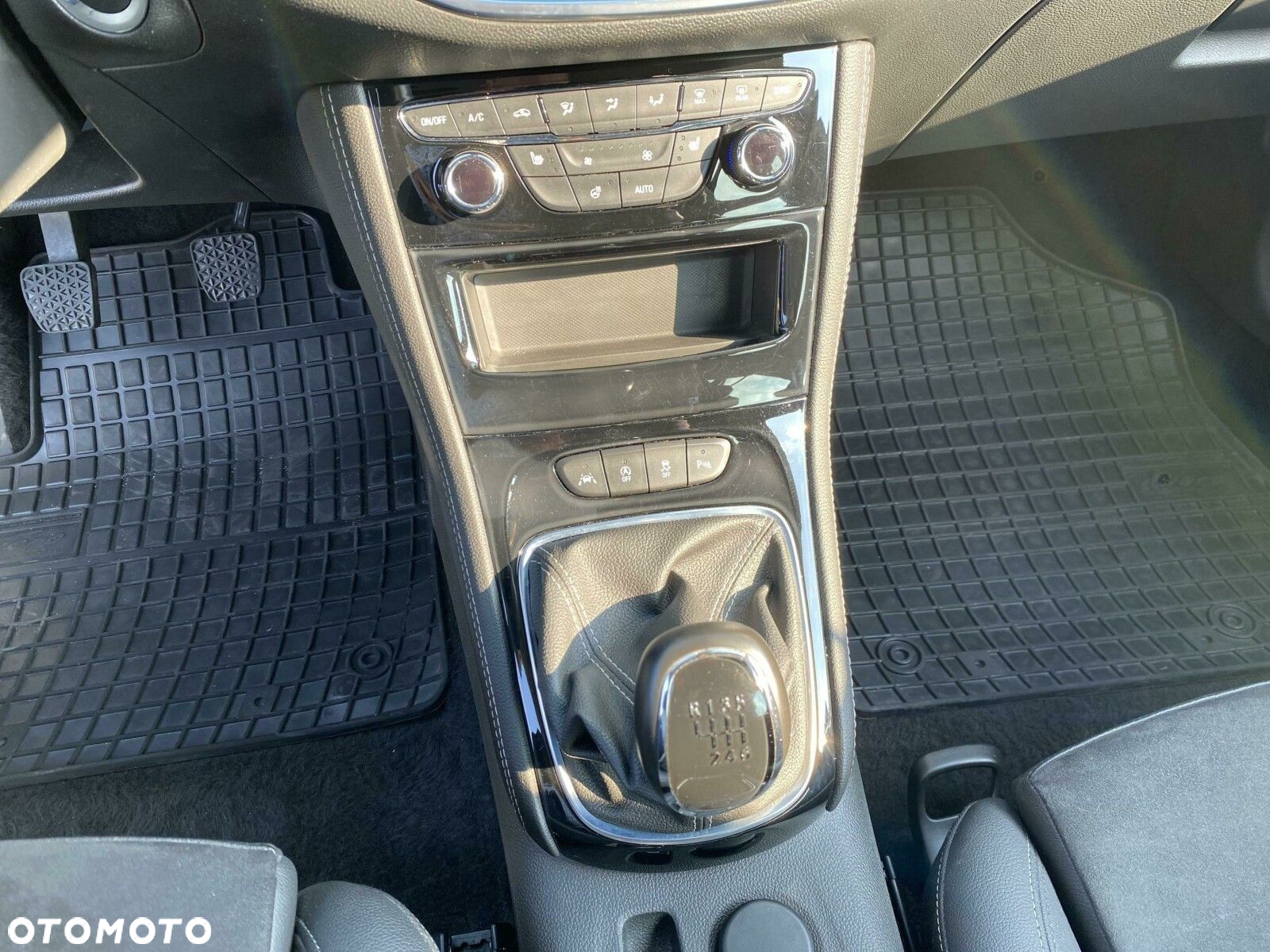 Opel Astra - 16