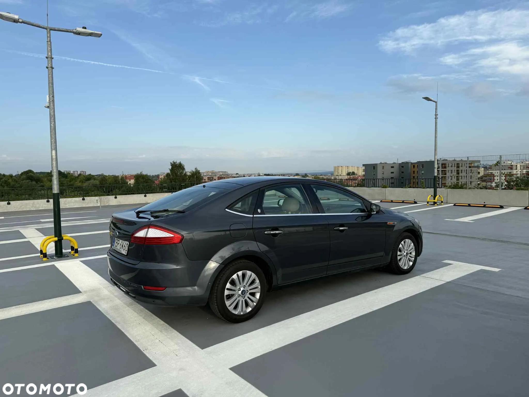 Ford Mondeo 2.0 TDCi Ghia - 4