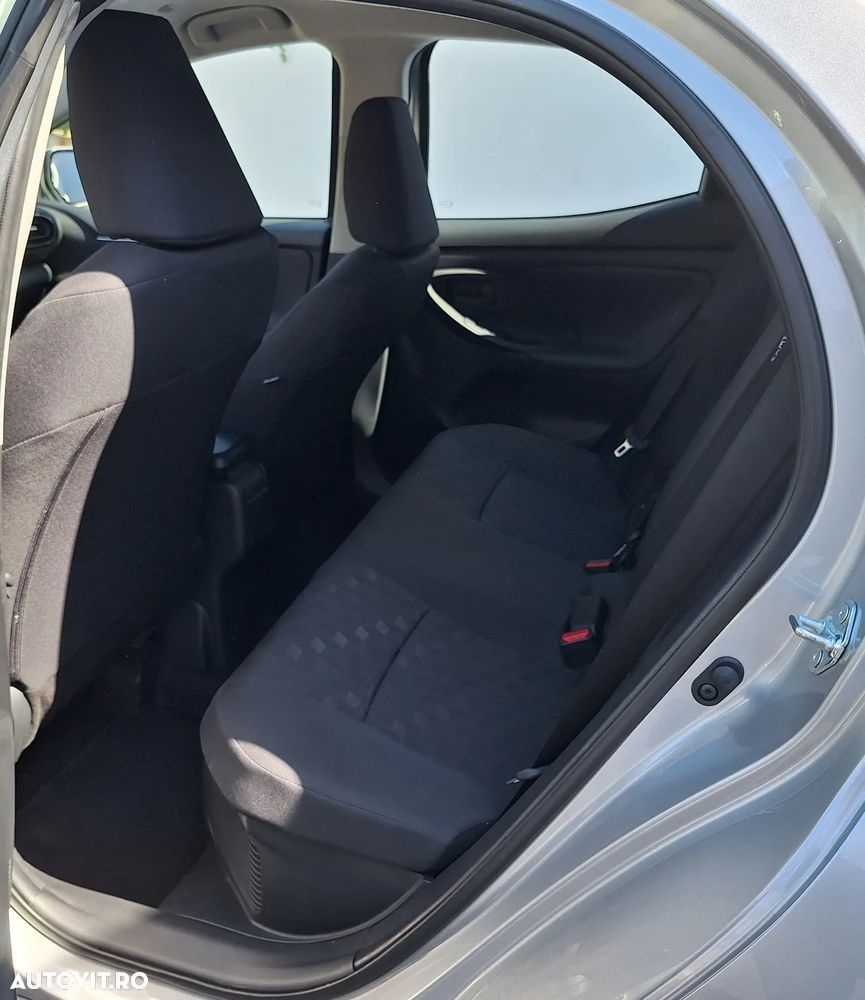 Toyota Yaris - 4