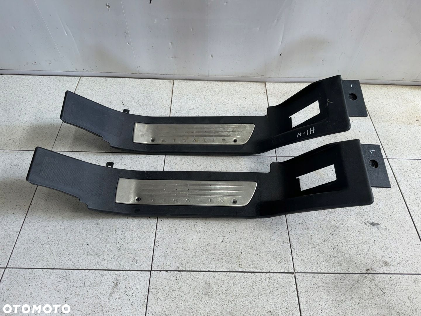 Listwa Progowa Próg Nakładka Progu Lewa Iveco Stralis Hi Way 5801446104 - 2