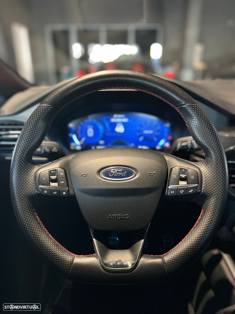 Ford Kuga 1.5 EcoBoost ST-Line - 22