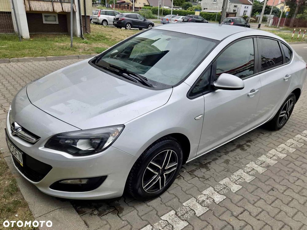 Opel Astra 1.4 T EU6 - 1