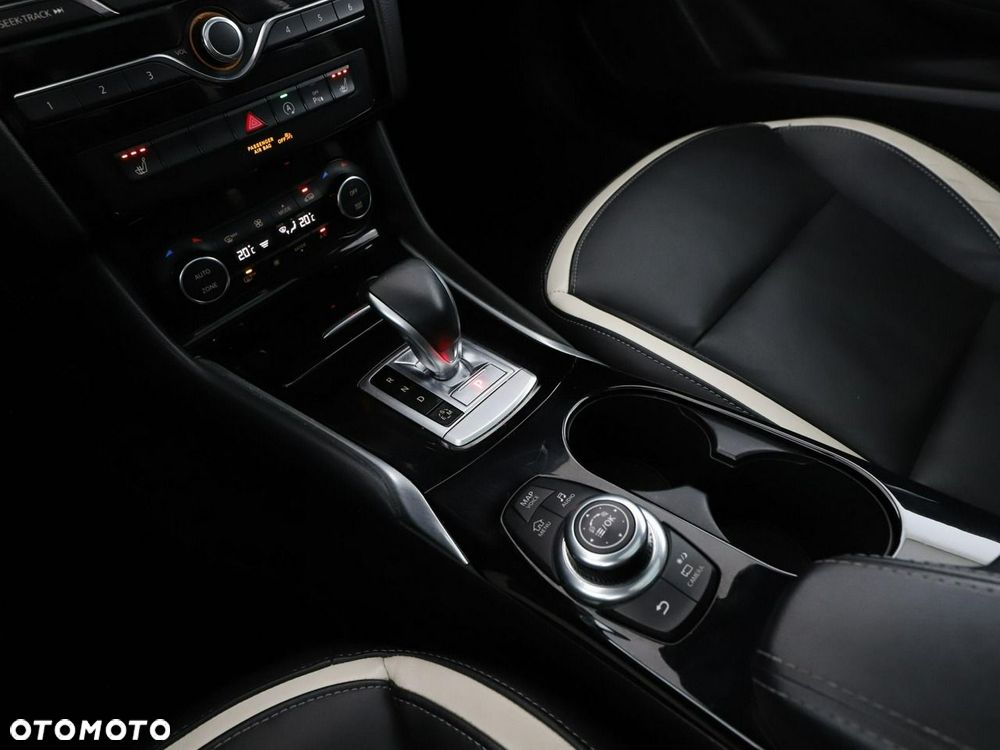 Infiniti Q30 1.6t DCT Sport - 29