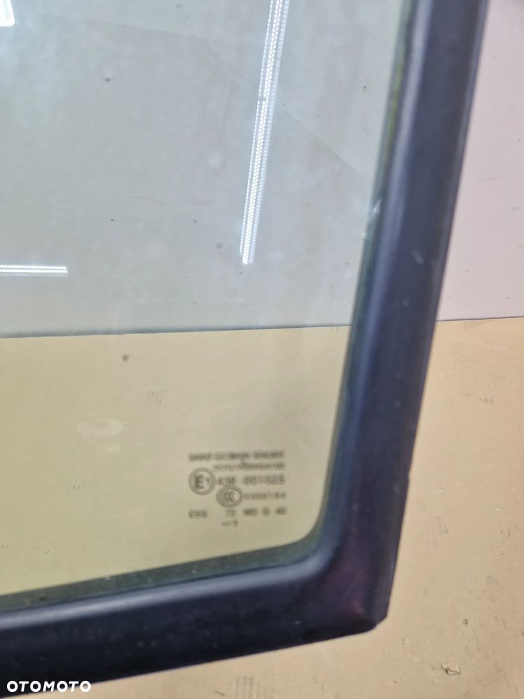 USZCZELKA Szyba Boczna Bok Trójkąt Mercedes-Benz Sprinter II (W906) 2006-2018 LEWA - 2
